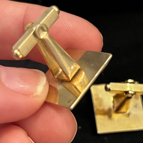 Vintage mother of pearl Square gold plated cuff links 1” - Picture 4 of 11